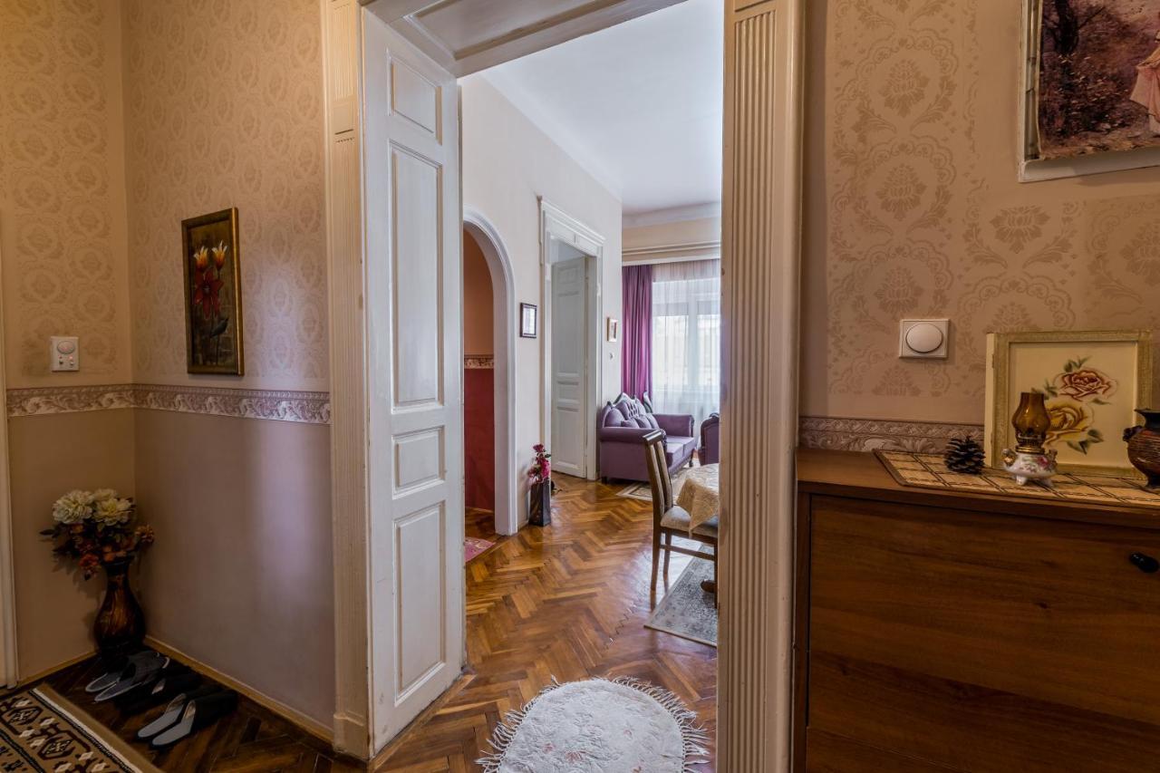 Panorama Apartment *